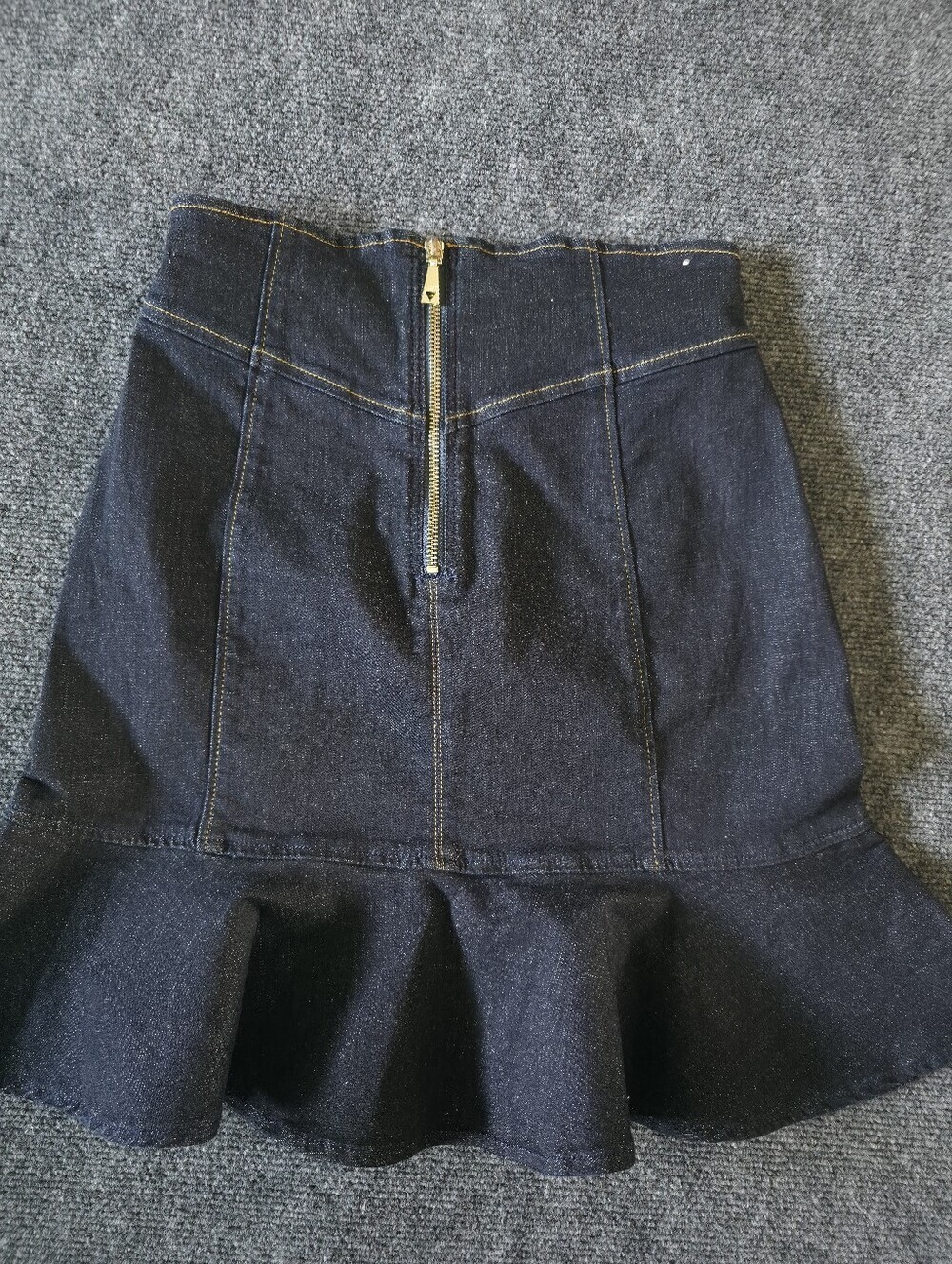 GUESS Y2K Julianne Skirt Size 27 Dark Guitar Denim Ruffle HEM Organic Cotton NWT - Picture 3 of 9